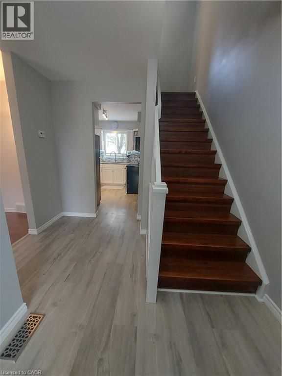 174 Sunpoint Crescent, Waterloo, Ontario  N2V 1T7 - Photo 6 - 40776219