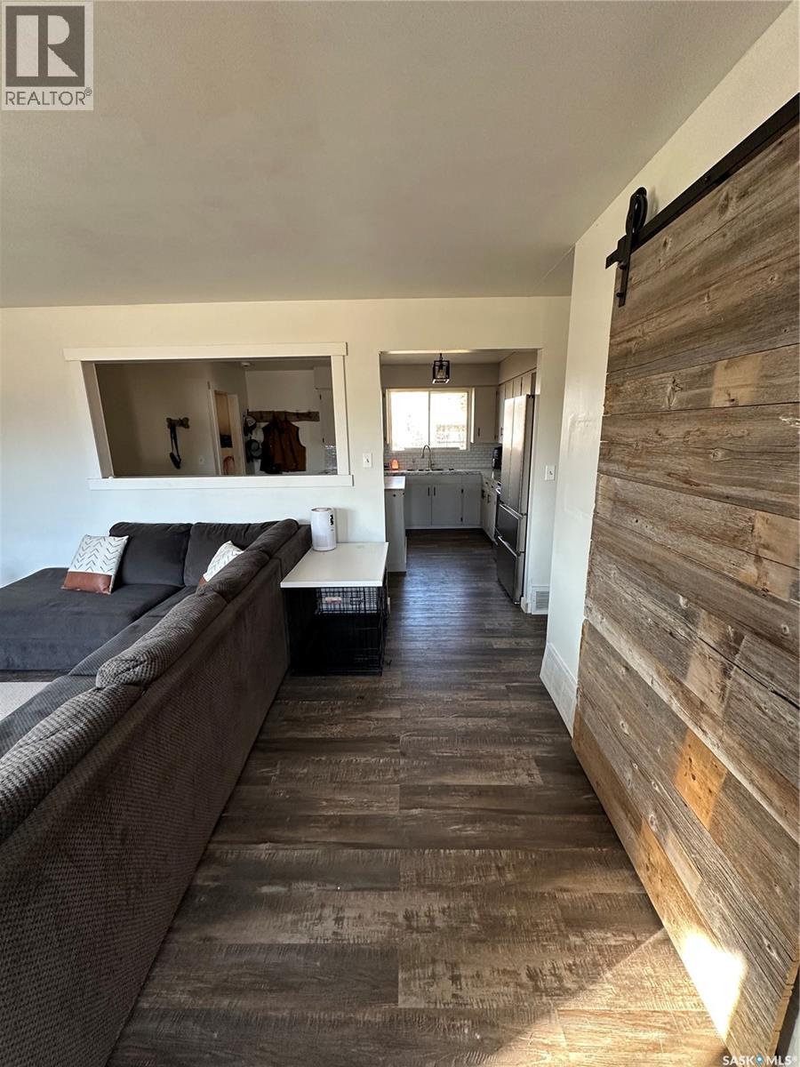 8368 Howard Avenue, Gull Lake, Saskatchewan  S0N 1A0 - Photo 5 - SK022167