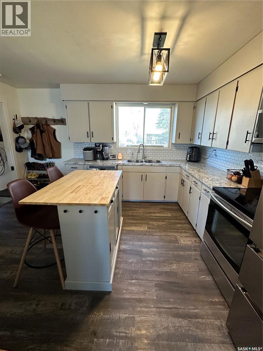 8368 Howard Avenue, Gull Lake, Saskatchewan  S0N 1A0 - Photo 7 - SK022167