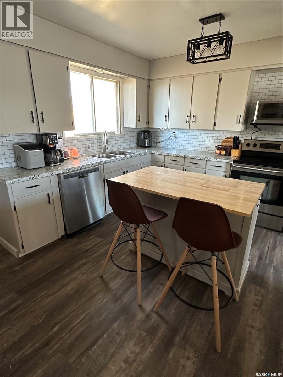 8368 Howard Avenue, Gull Lake, Saskatchewan  S0N 1A0 - Photo 8 - SK022167