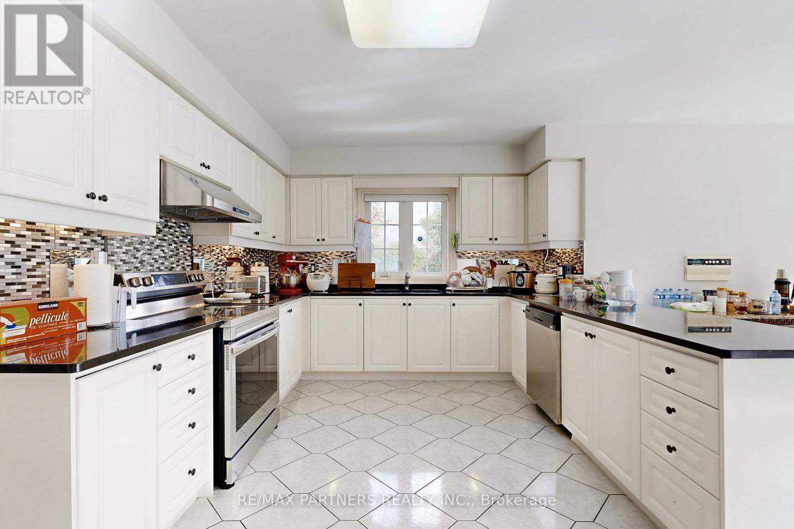 46 Green Ash Crescent, Richmond Hill, Ontario  L4B 3S1 - Photo 10 - N12495808