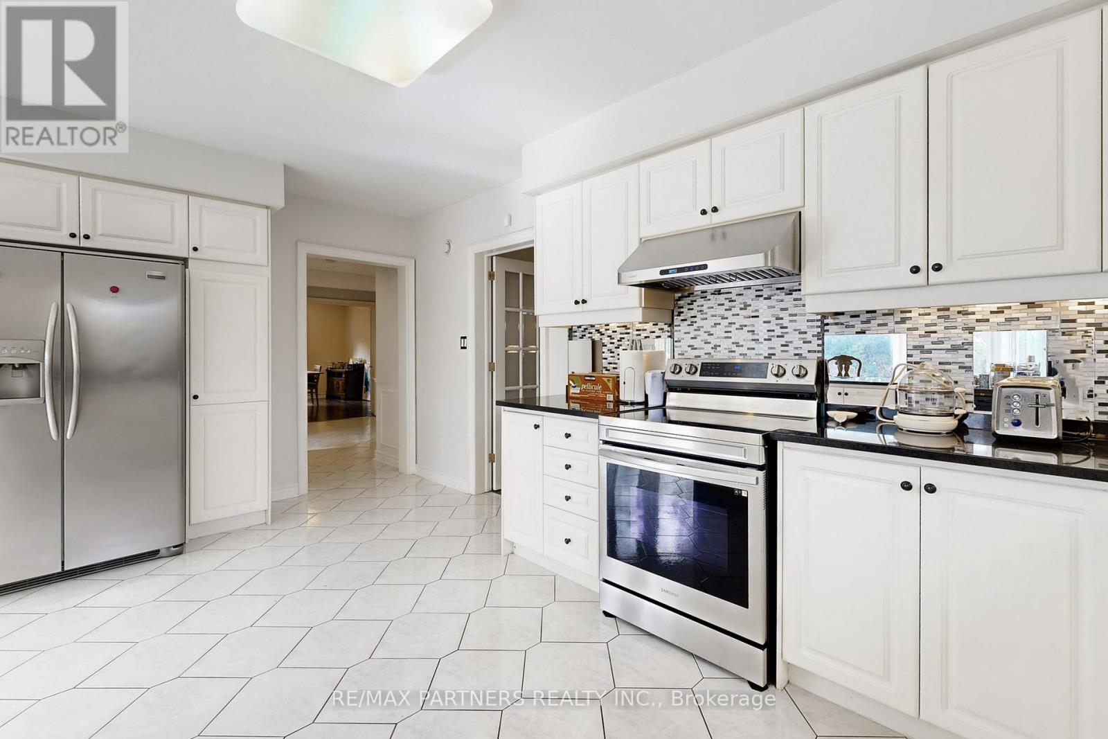 46 Green Ash Crescent, Richmond Hill, Ontario  L4B 3S1 - Photo 11 - N12495808