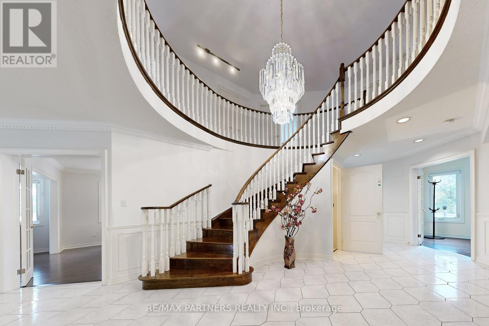 46 Green Ash Crescent, Richmond Hill, Ontario  L4B 3S1 - Photo 20 - N12495808