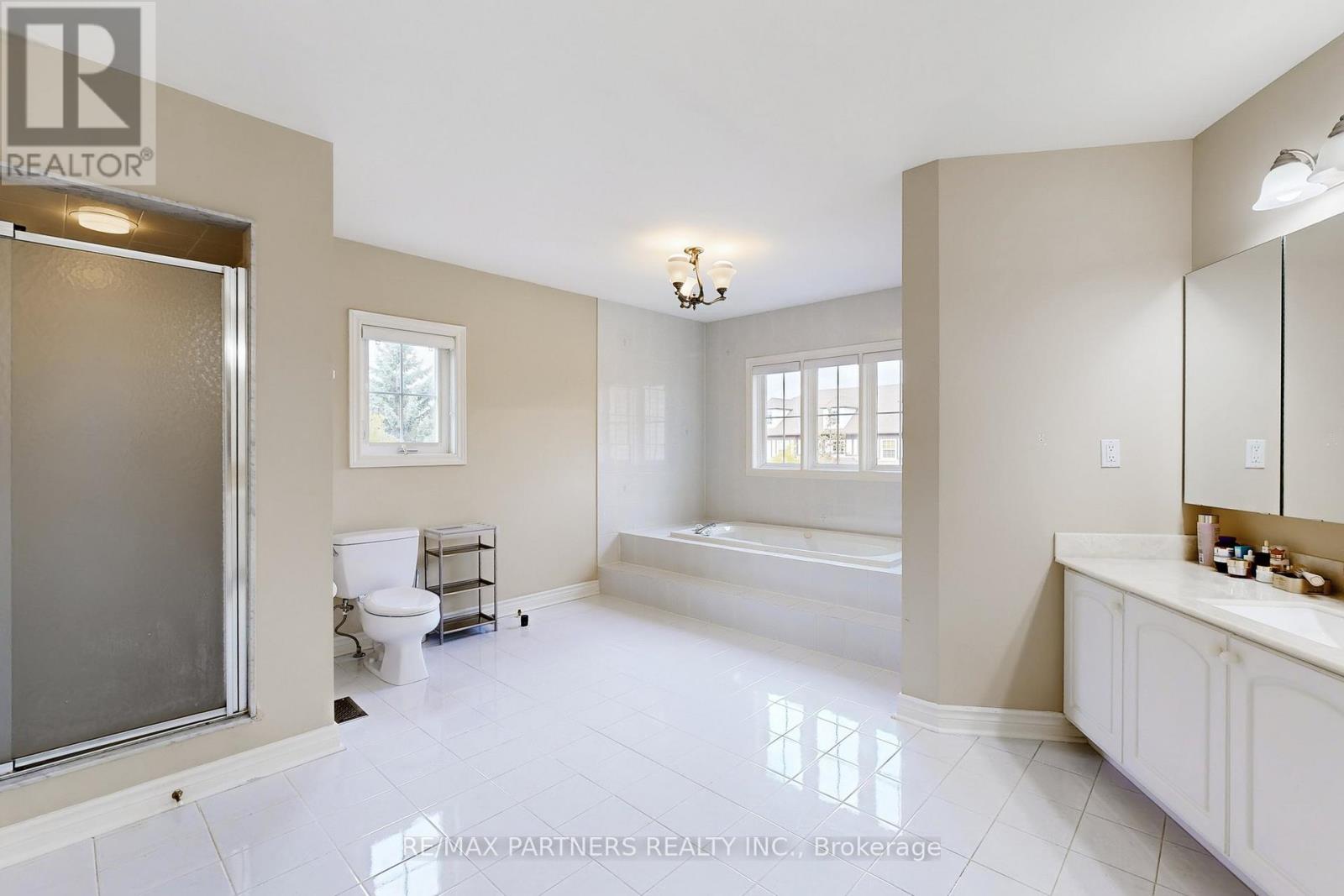 46 Green Ash Crescent, Richmond Hill, Ontario  L4B 3S1 - Photo 24 - N12495808