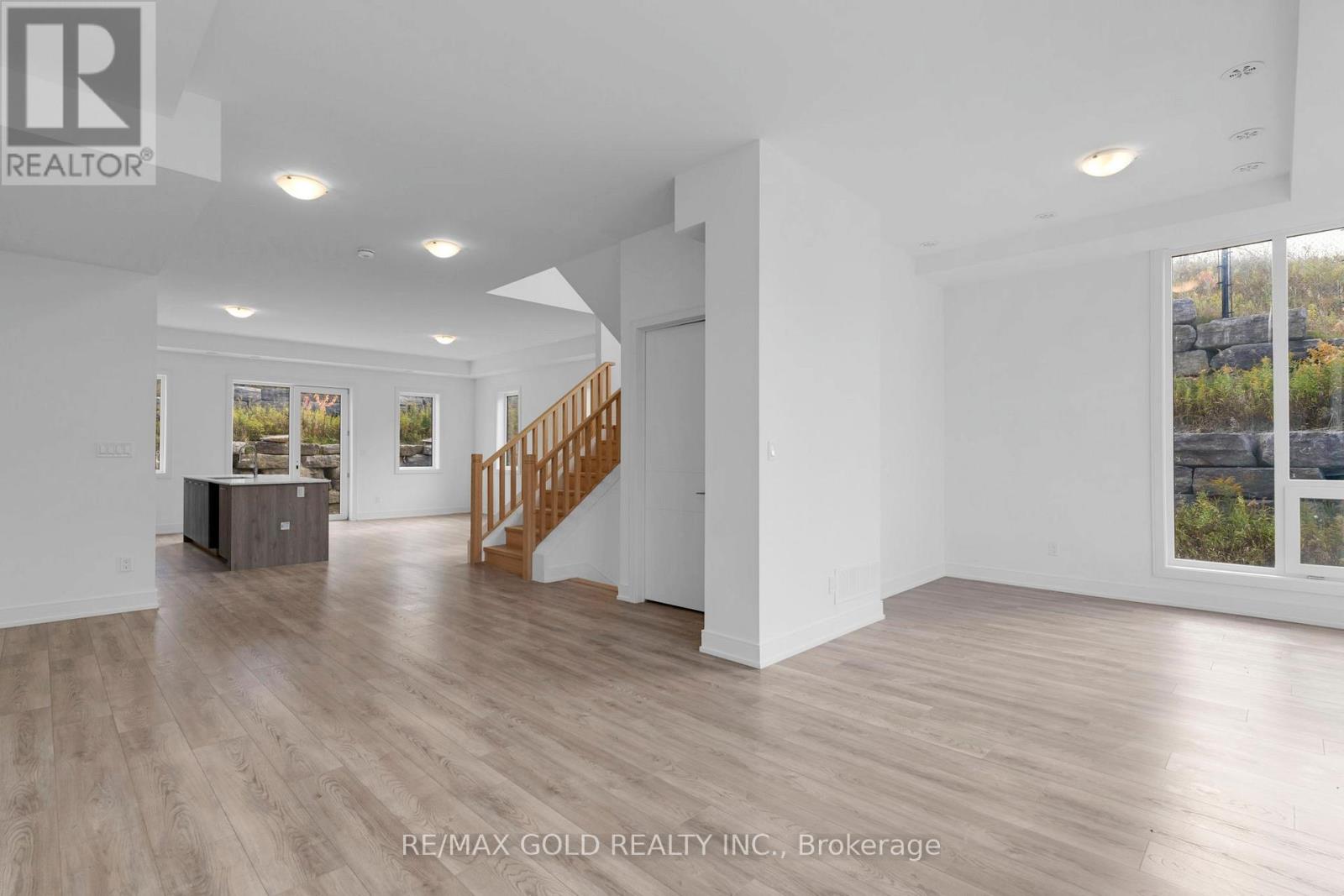 2303 - 26 Desiree Place, Caledon, Ontario  L7E 4L2 - Photo 9 - W12463590