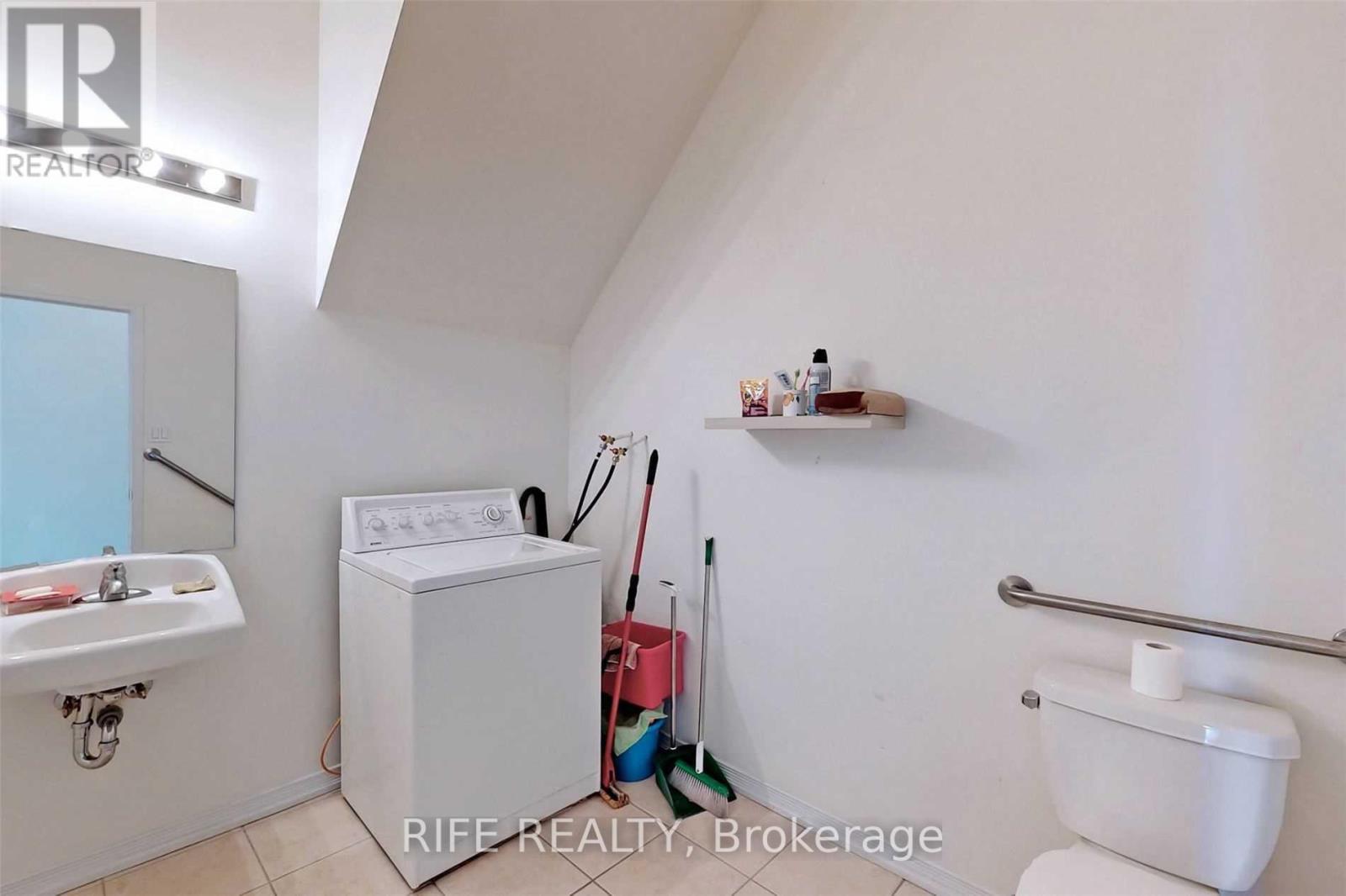 81 Old Kennedy Road, Markham, Ontario  L3R 0L6 - Photo 4 - N12500978