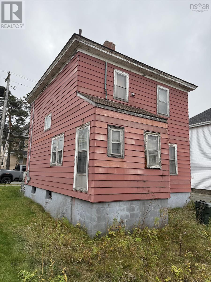 477 Townsand Street, Sydney, Nova Scotia  B1P 5G5 - Photo 3 - 202527066