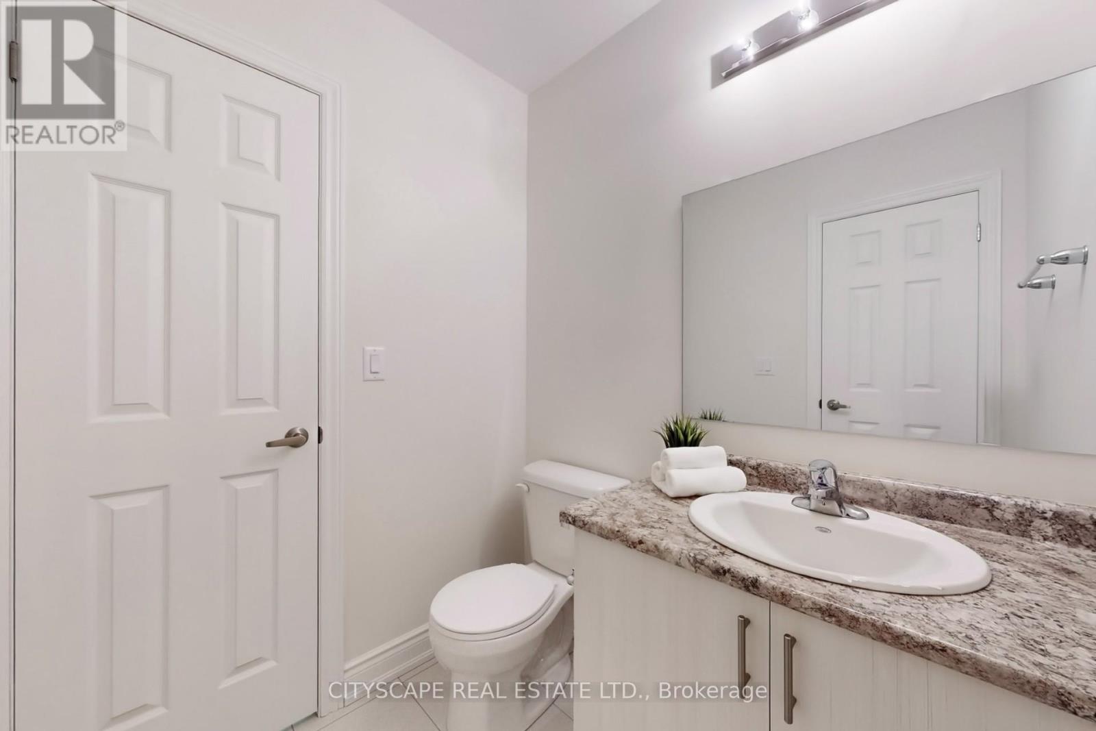 6 Marvin Avenue, Oakville, Ontario  L6H 0Z8 - Photo 12 - W12500964