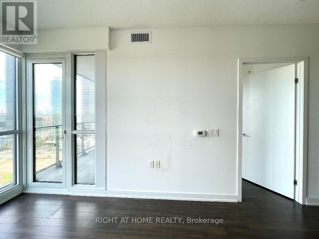 2208 - 10 Park Lawn Road, Toronto, Ontario  M8V 0H9 - Photo 7 - W12500980