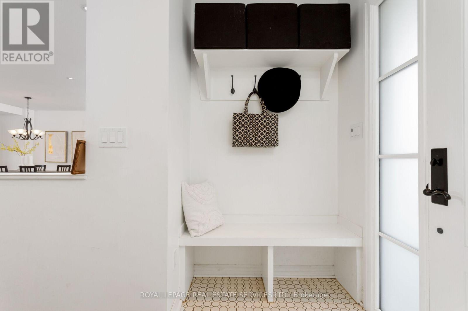 2088 Saxon Road, Oakville, Ontario  L6L 2V2 - Photo 7 - W12500998