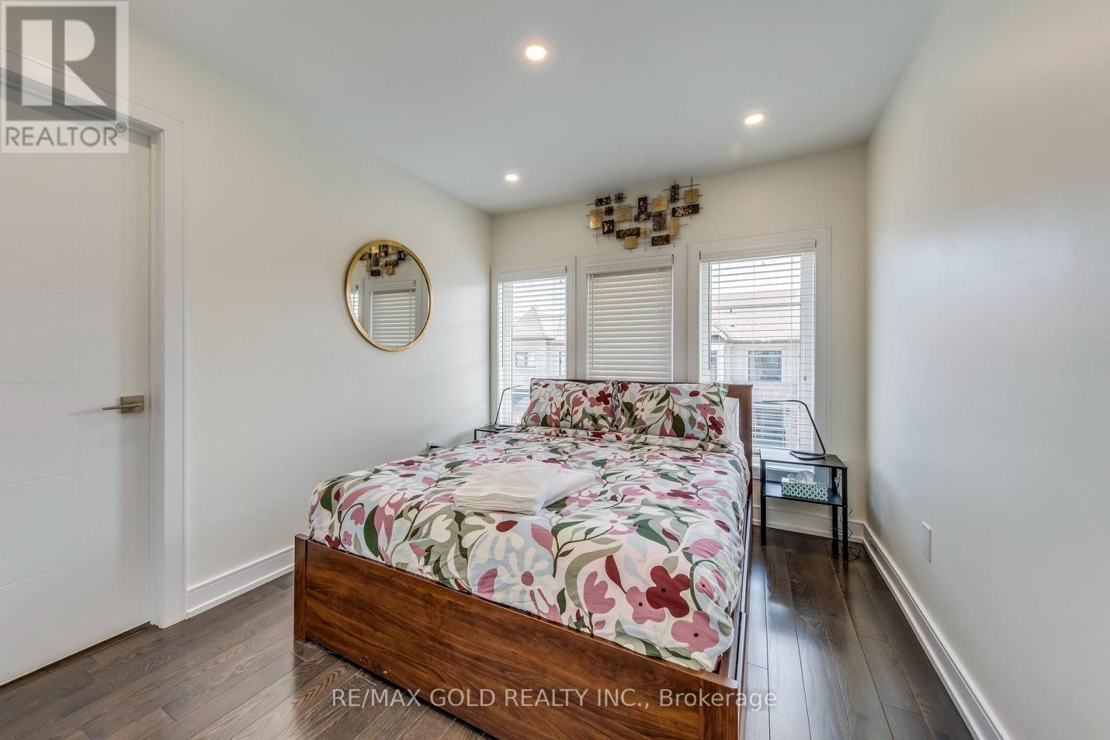 561 Mermaid Crescent, Mississauga, Ontario  L5G 1H9 - Photo 34 - W12501000