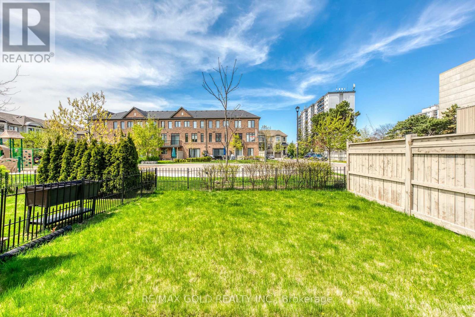 561 Mermaid Crescent, Mississauga, Ontario  L5G 1H9 - Photo 44 - W12501000