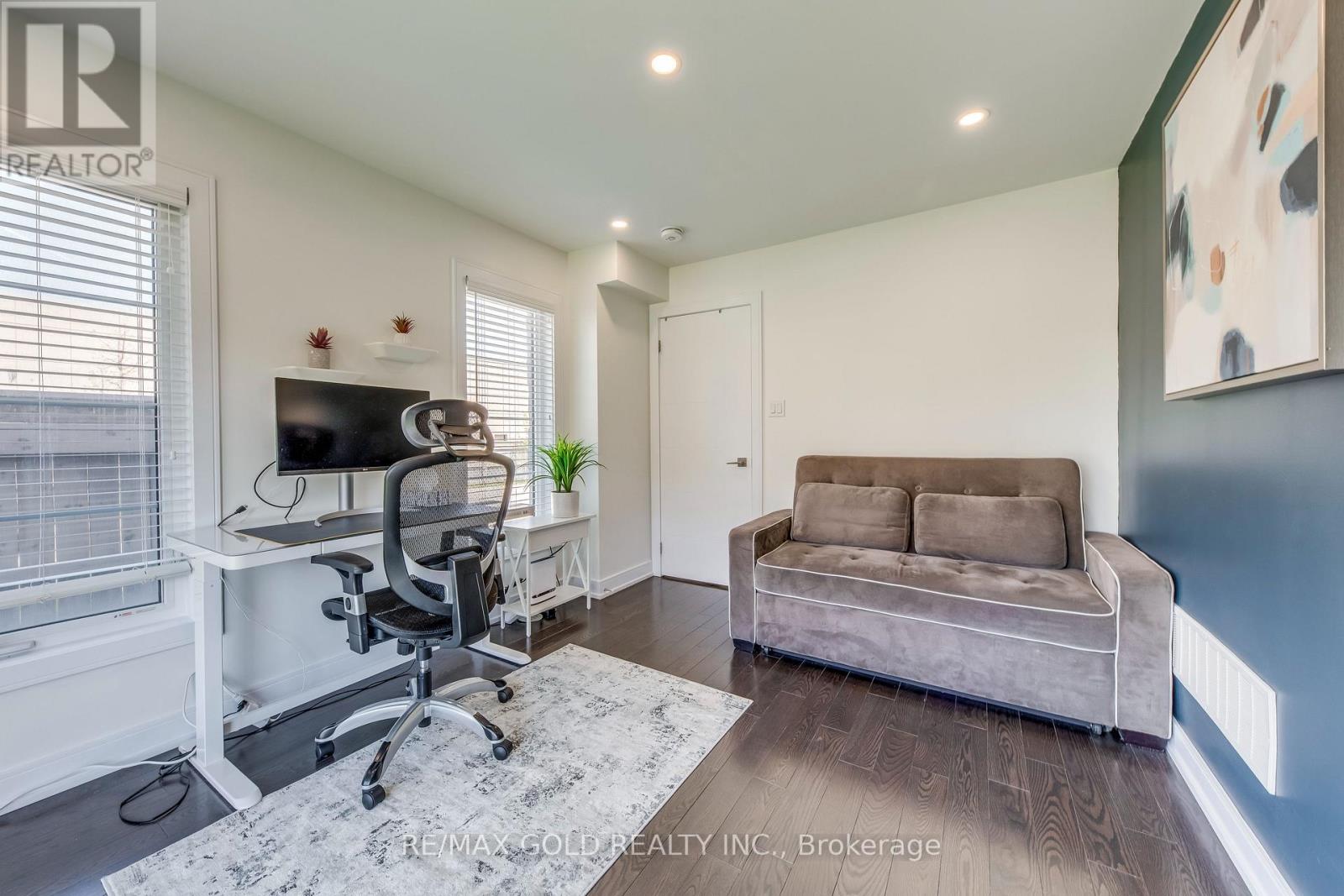 561 Mermaid Crescent, Mississauga, Ontario  L5G 1H9 - Photo 6 - W12501000