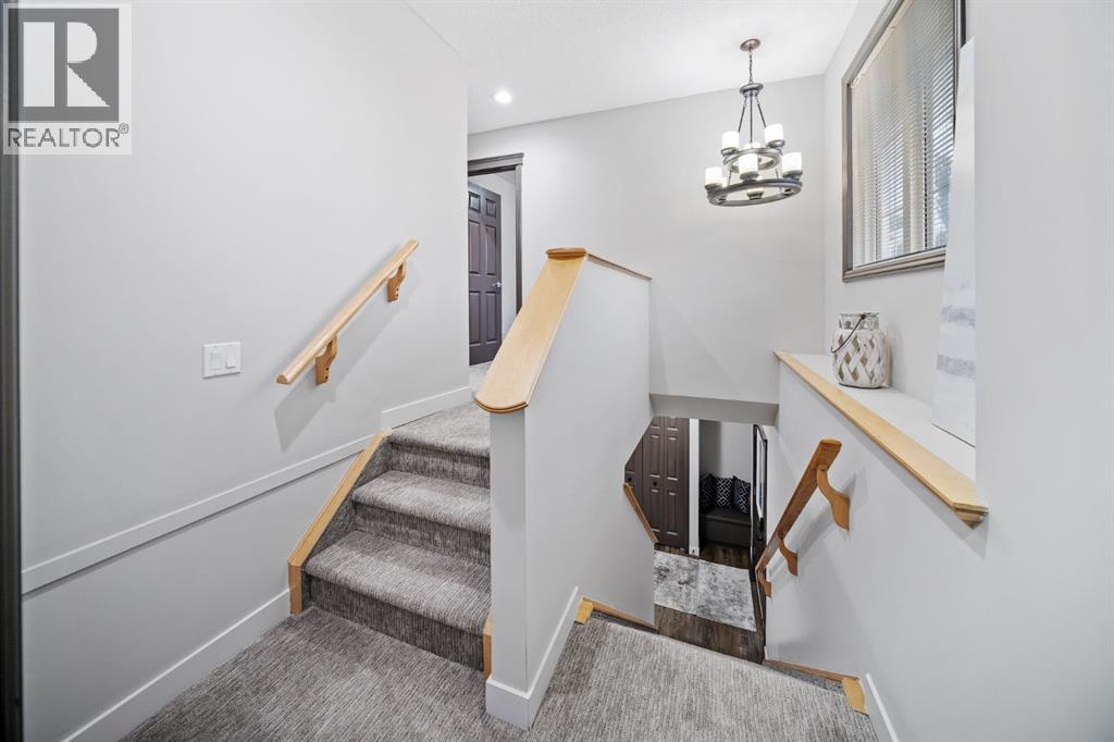 47 Sunset Circle, Cochrane, Alberta  T4C 0C3 - Photo 18 - A2255094