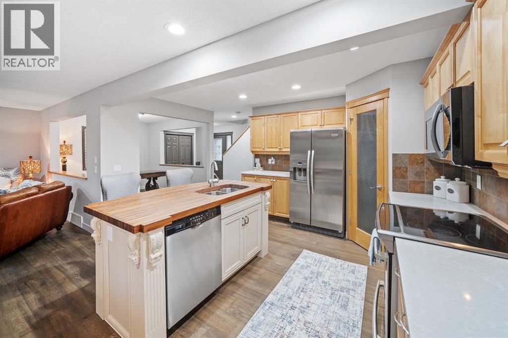 47 Sunset Circle, Cochrane, Alberta  T4C 0C3 - Photo 6 - A2255094