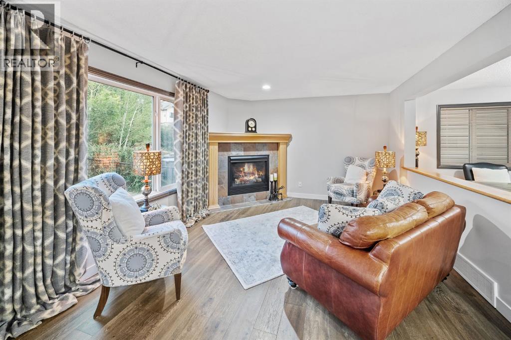 47 Sunset Circle, Cochrane, Alberta  T4C 0C3 - Photo 12 - A2255094