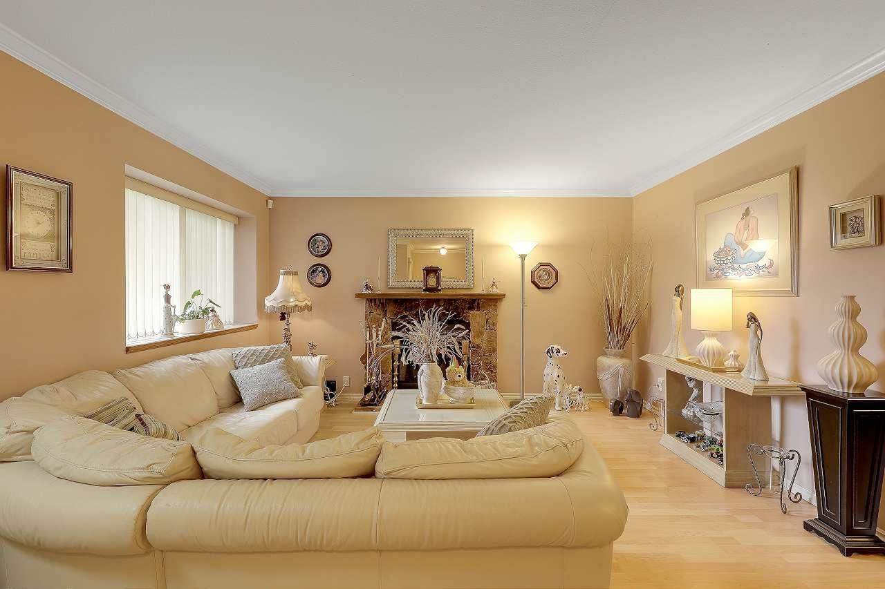 9145 122b Street, Surrey, British Columbia  V3V 7M6 - Photo 3 - R3057780