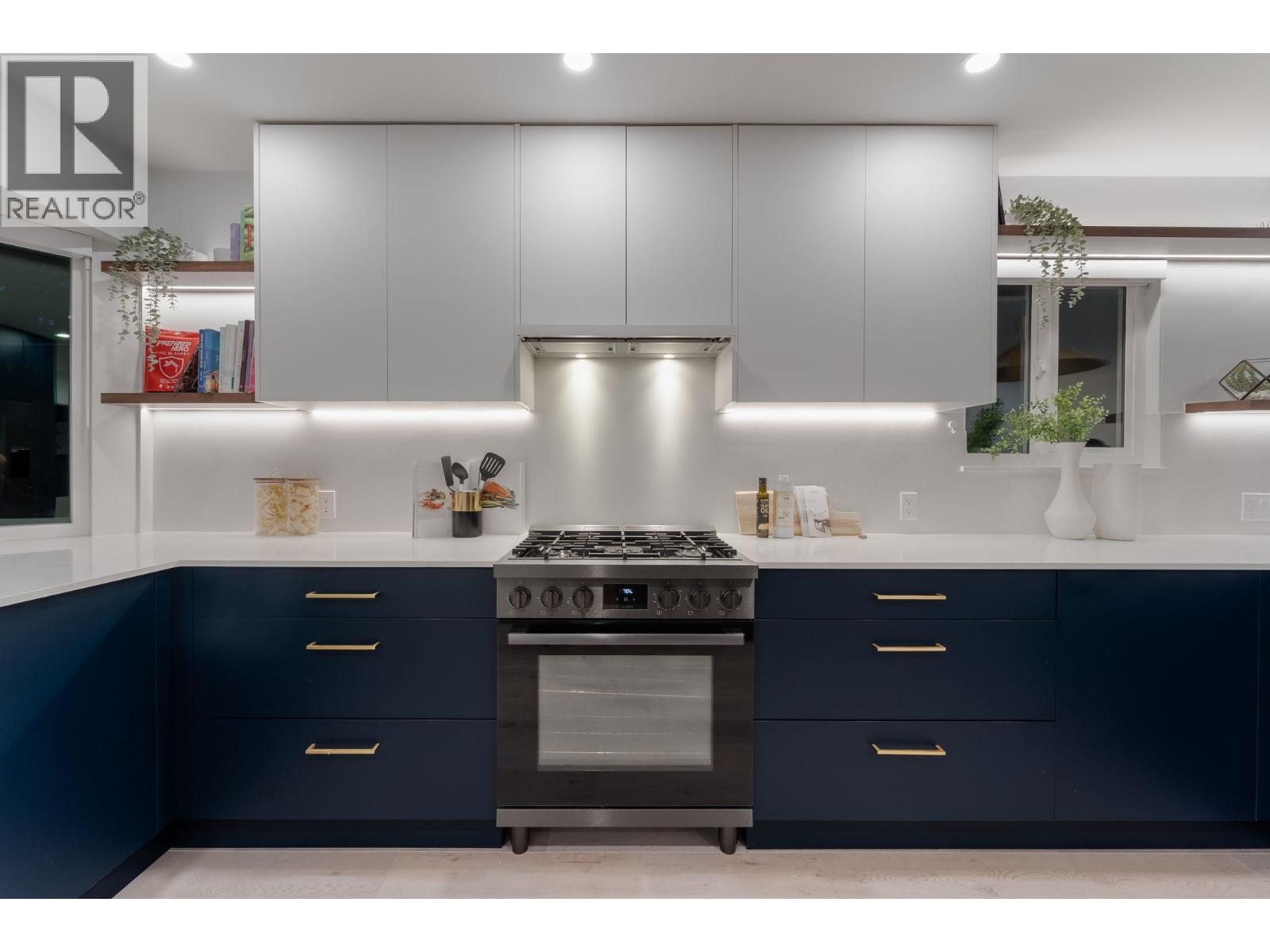 4578 Windsor Street, Vancouver, British Columbia  V5V 4P7 - Photo 8 - R3057041