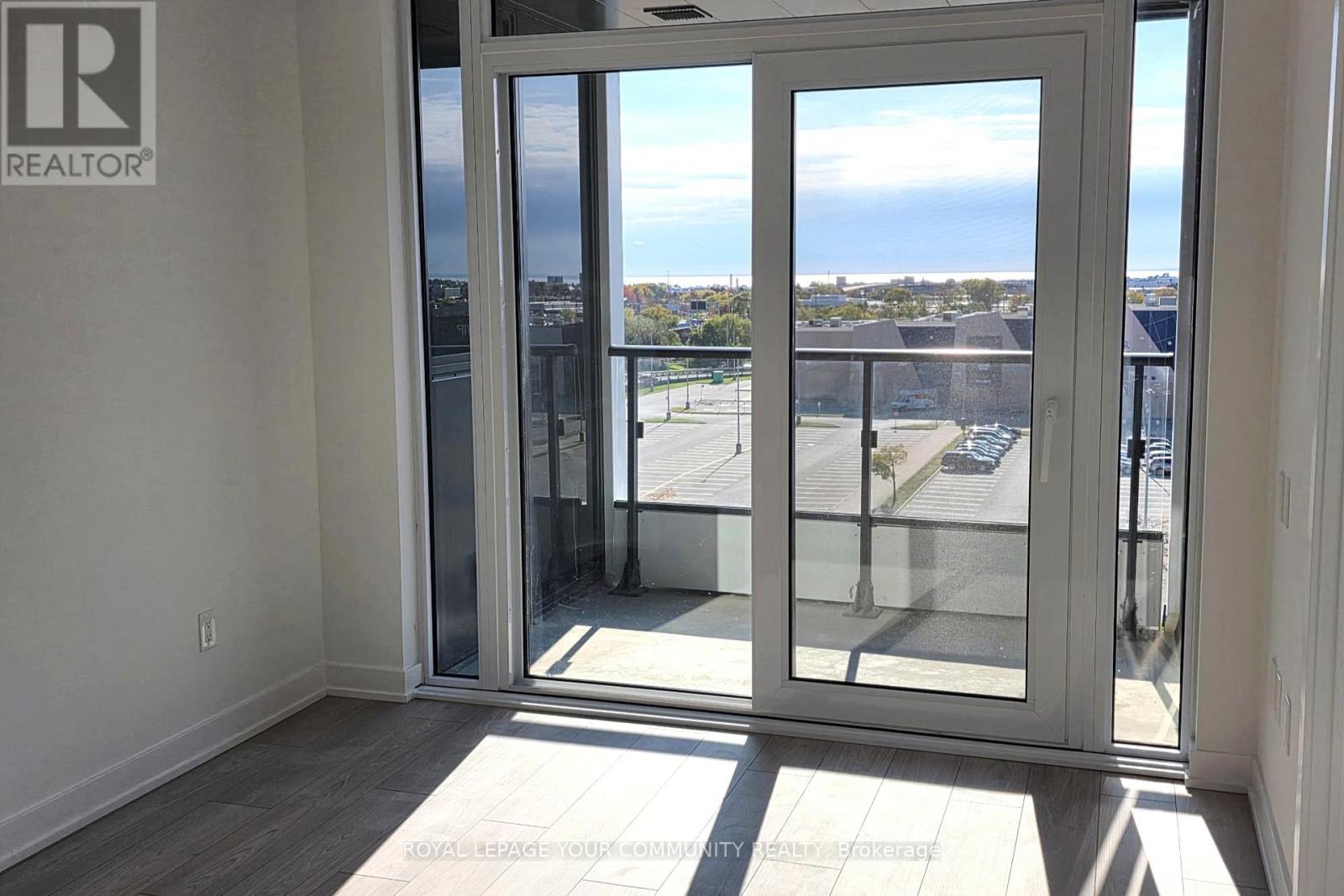 528 - 1007 The Queensway, Toronto, Ontario  M8Z 0C6 - Photo 5 - W12493760