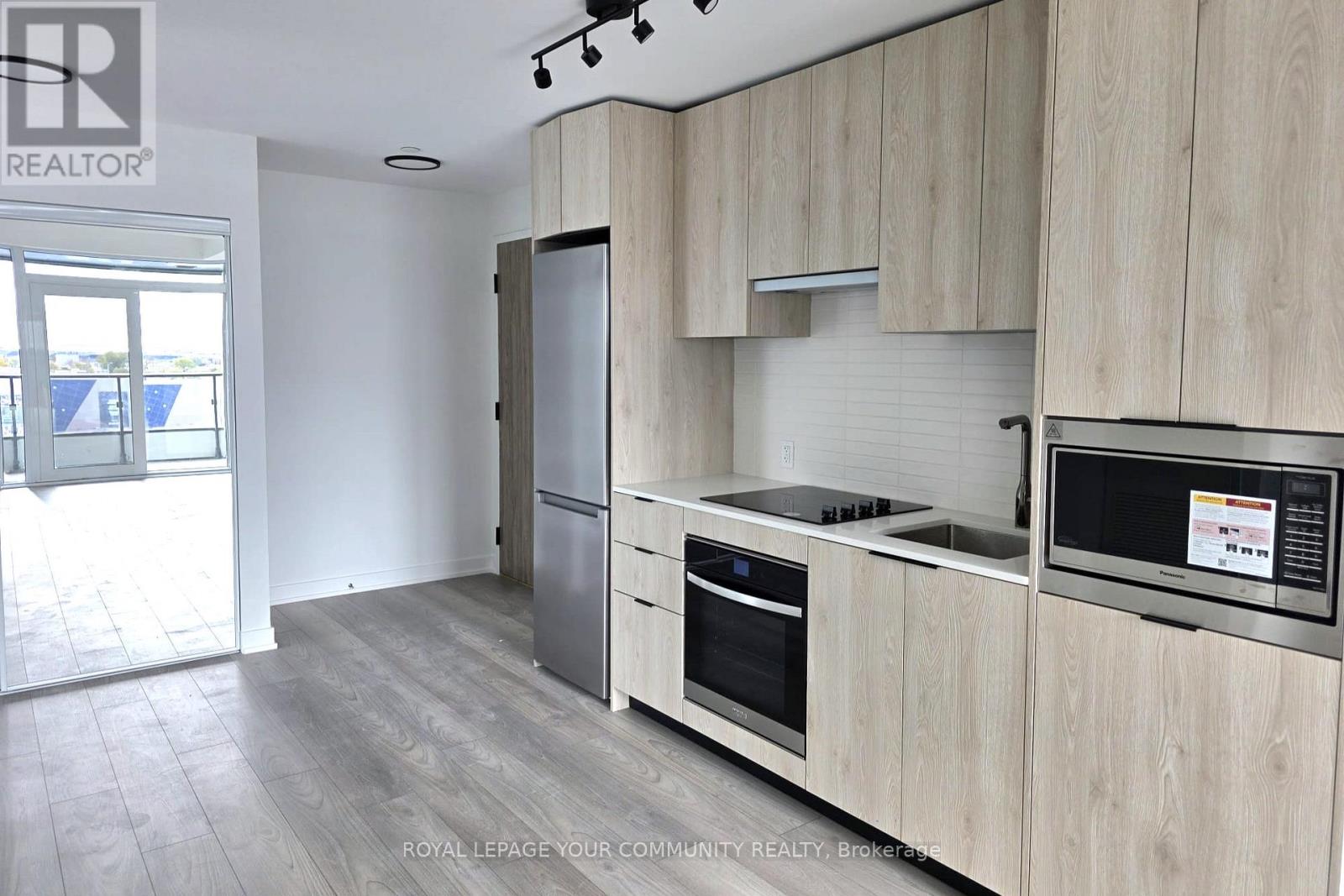 528 - 1007 The Queensway, Toronto, Ontario  M8Z 0C6 - Photo 4 - W12493760