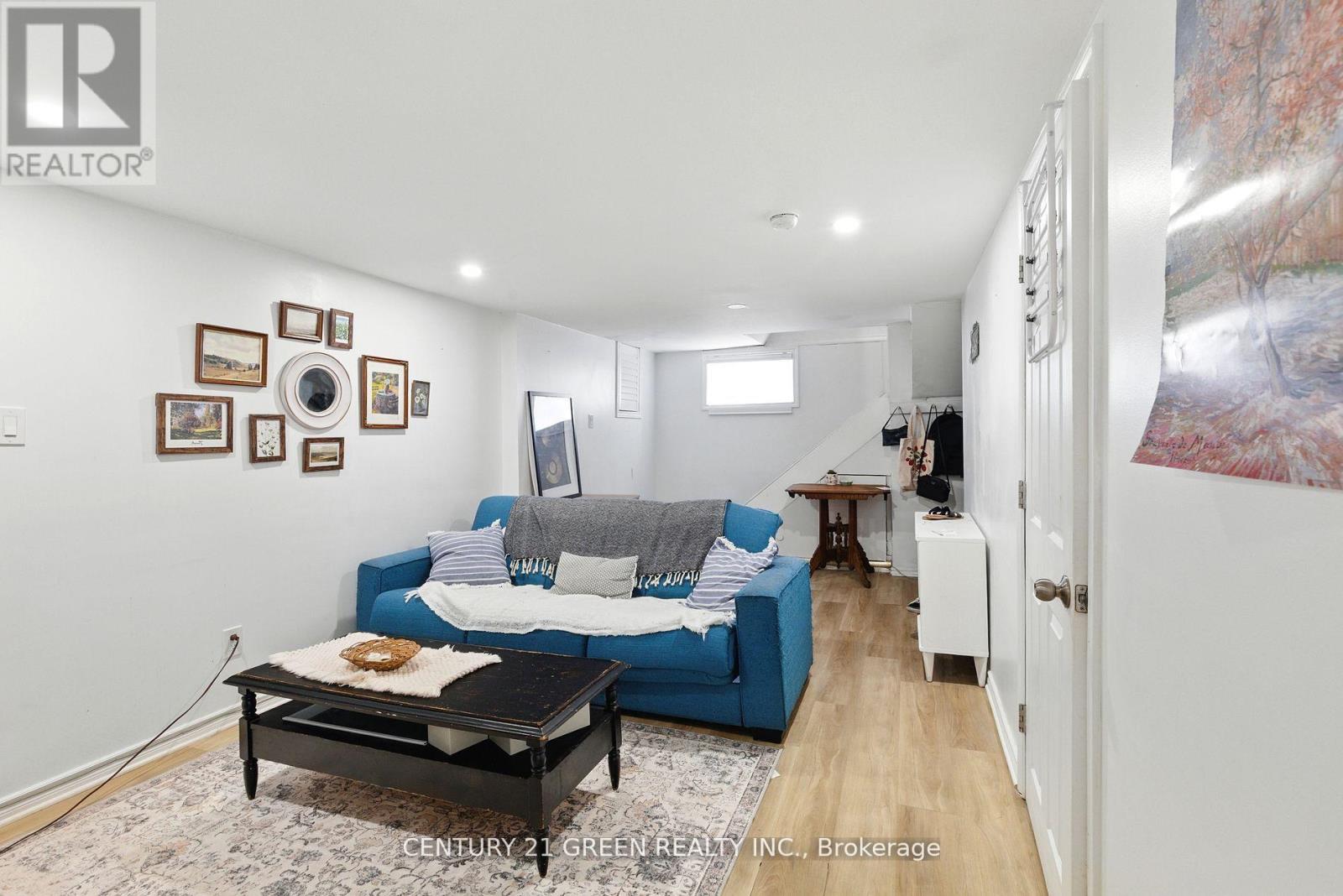 42 Bloomfield Avenue, St. Catharines, Ontario  L2P 1X3 - Photo 15 - X12500954