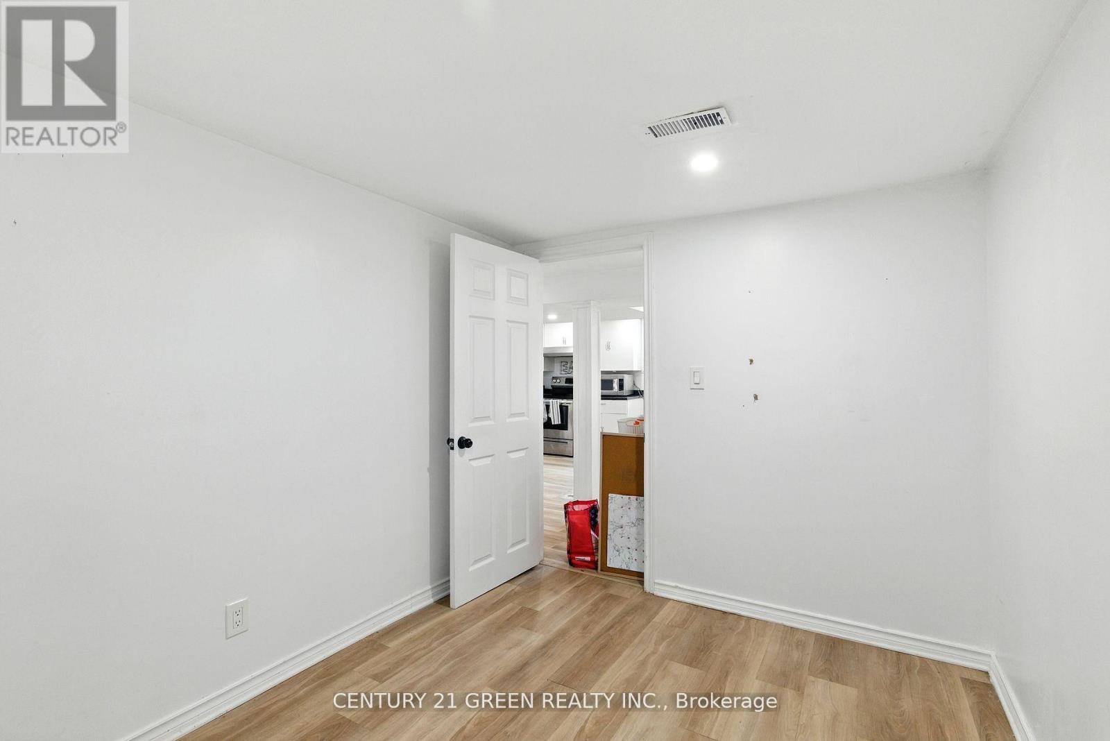 42 Bloomfield Avenue, St. Catharines, Ontario  L2P 1X3 - Photo 22 - X12500954