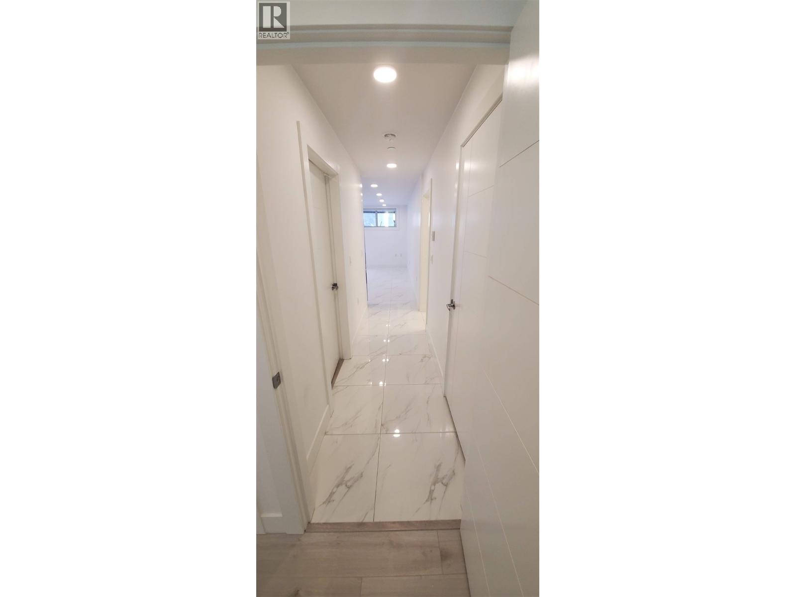 Lower 1xx W 43 Avenue, Vancouver, British Columbia  V5Y 2T7 - Photo 25 - R3063871