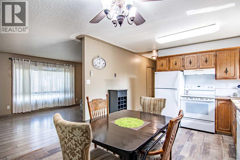31 Bettenson Street, Red Deer, Alberta  T4R 1J5 - Photo 9 - A2257139
