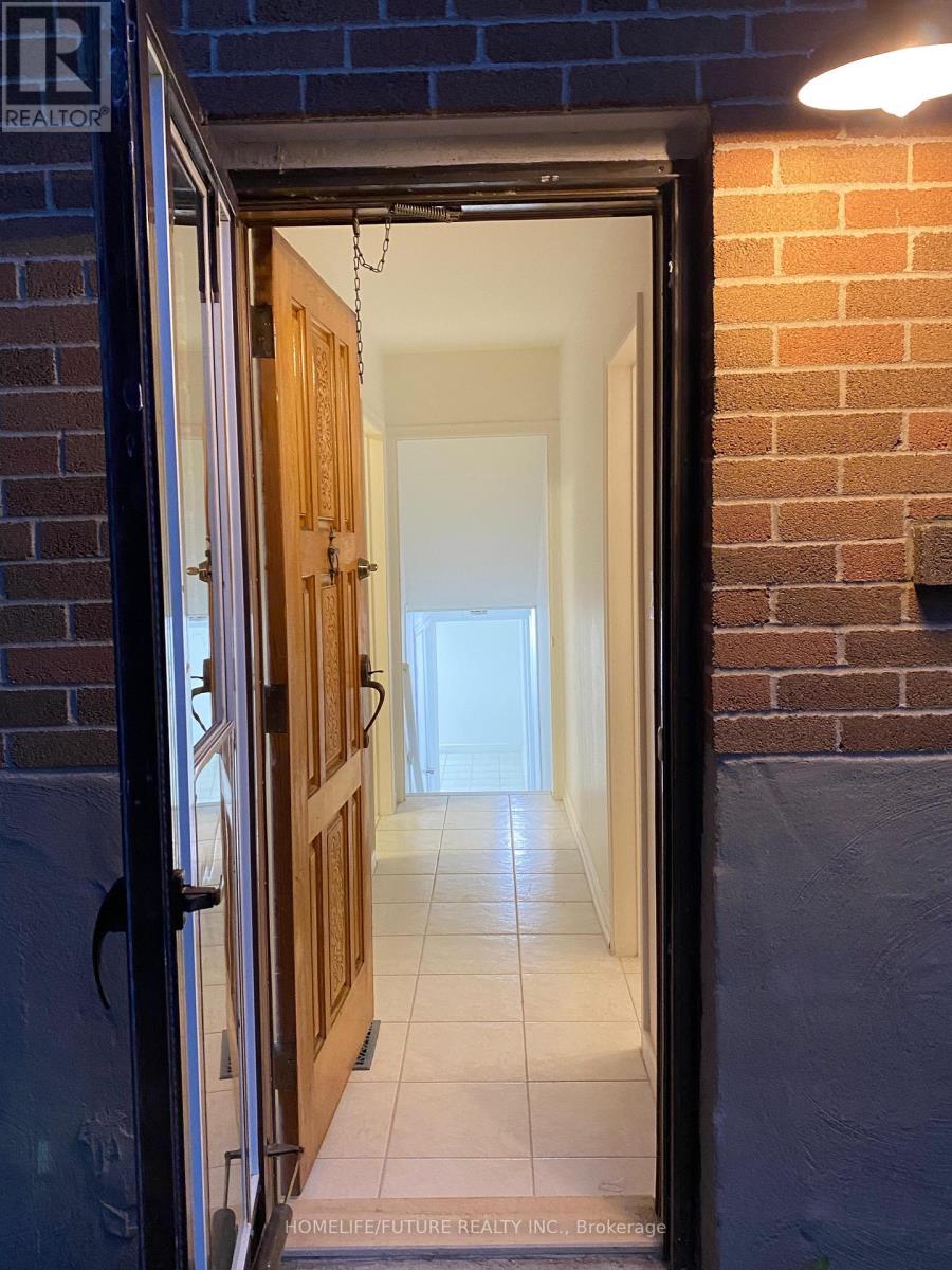 Bsmt - 114 Marcella Street, Toronto, Ontario  M1G 1L4 - Photo 3 - E12493946