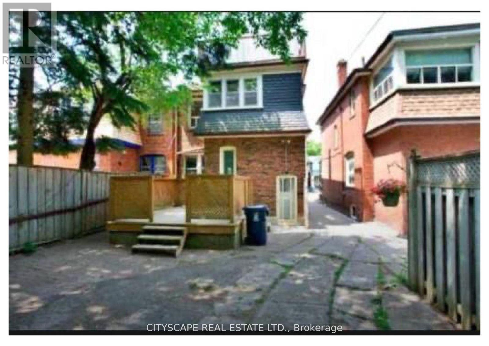 1 - 101 Dawes Road, Toronto, Ontario  M4C 5B2 - Photo 2 - E12501006