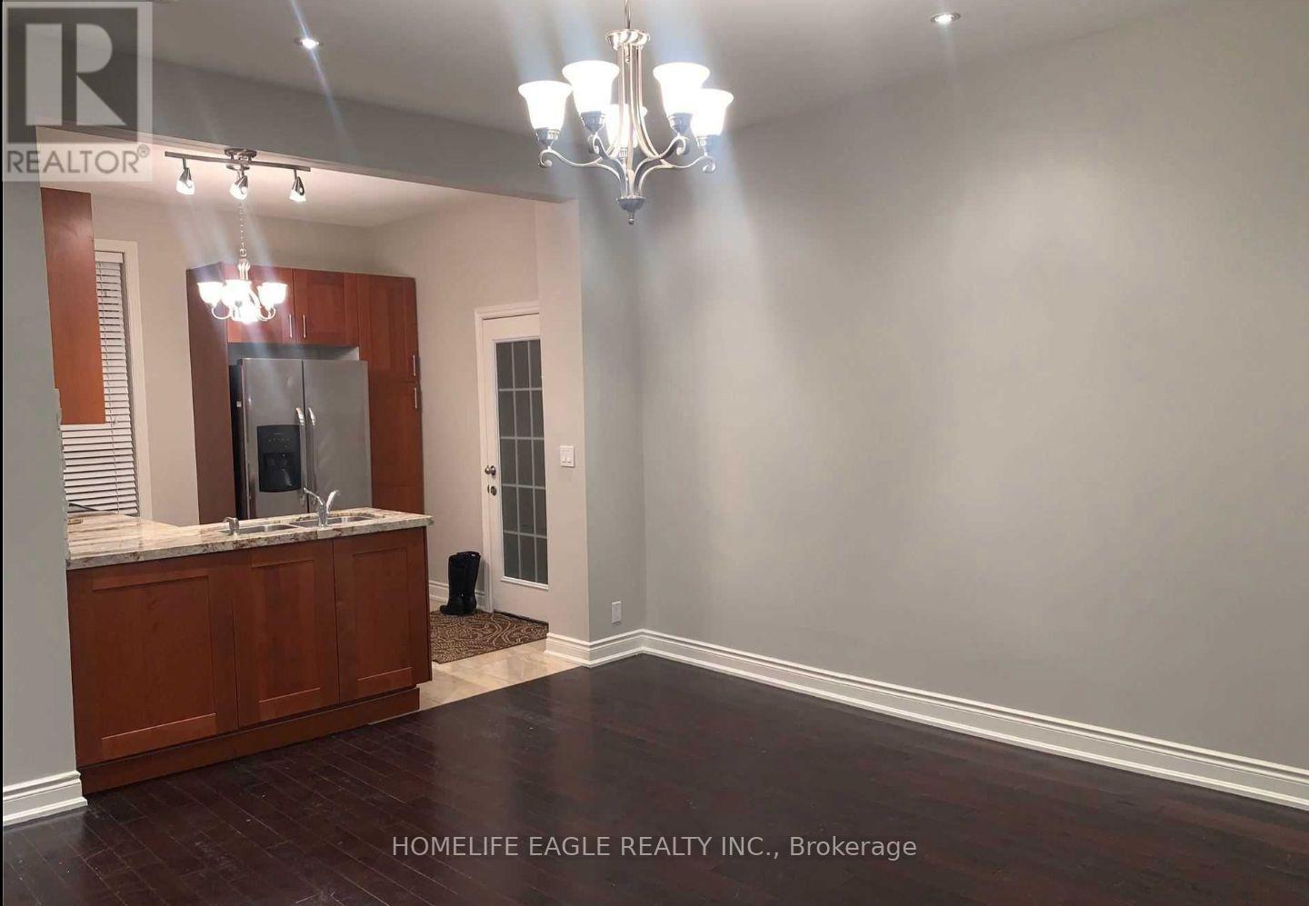 87 Simcoe Road, Bradford West Gwillimbury, Ontario  L3Z 2A7 - Photo 4 - N12501010