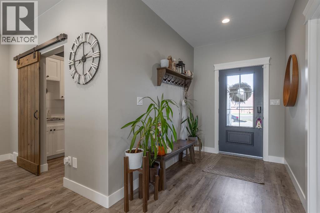 803 Gibbons Avenue N, Picture Butte, Alberta  T0K 1V0 - Photo 3 - A2266692