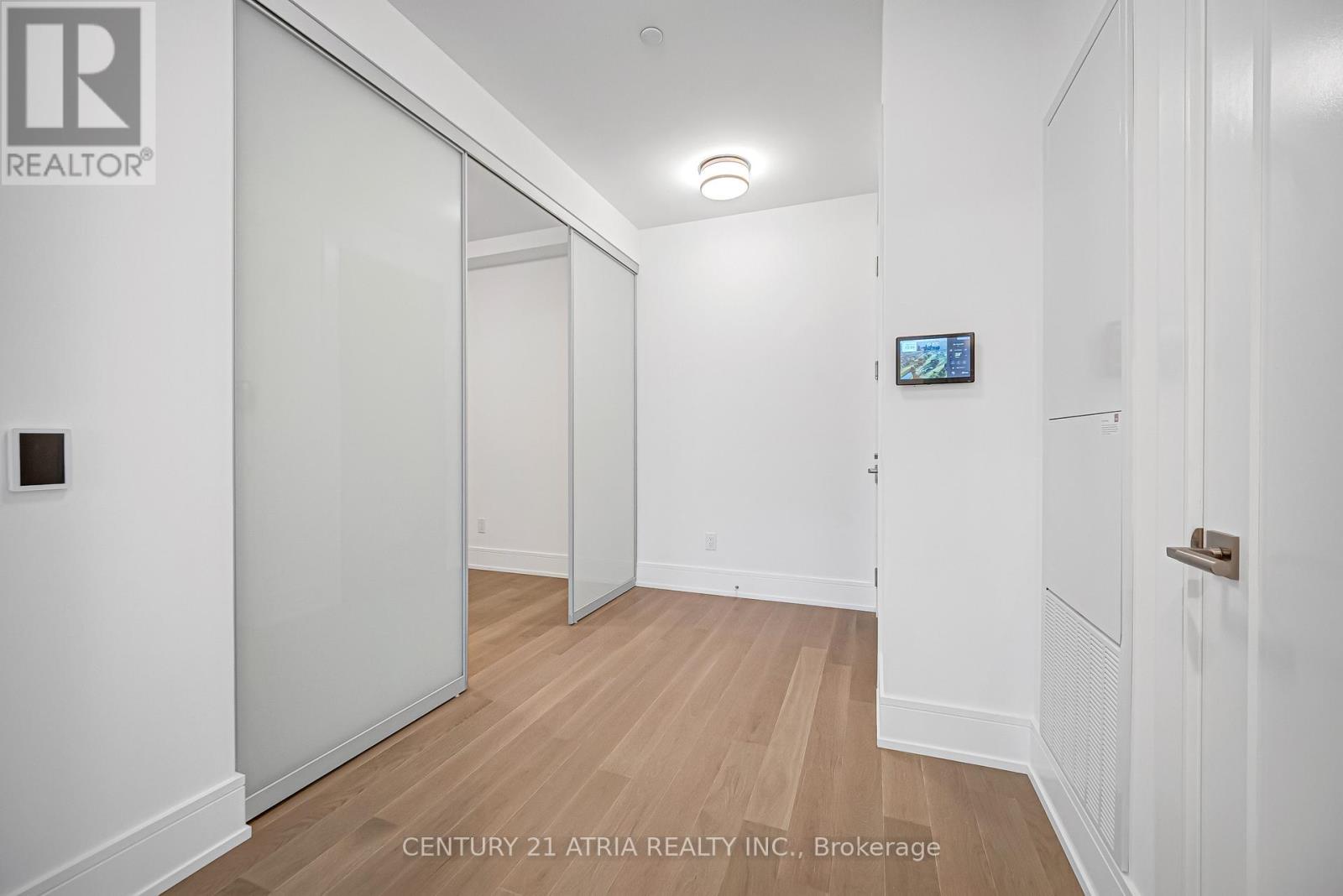 806 - 397 Royal Orchard Boulevard, Markham, Ontario  L3T 0H3 - Photo 4 - N12499282