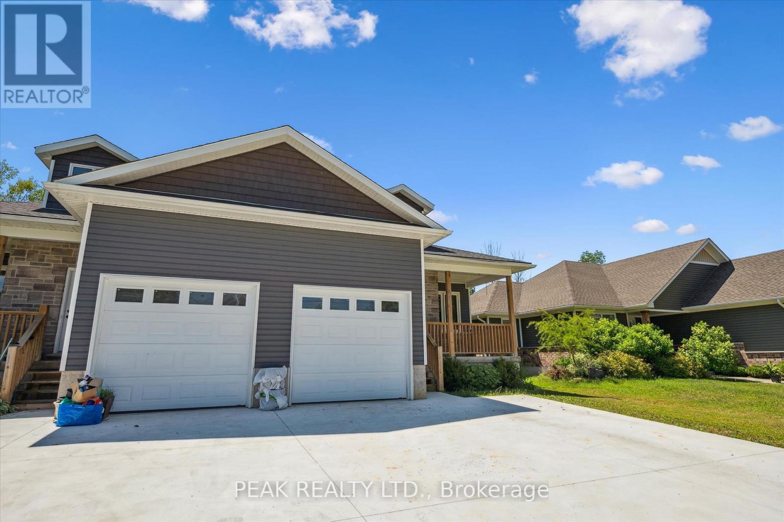 22 Ann Street S, Minto, Ontario  N0G 1M0 - Photo 2 - X12501008