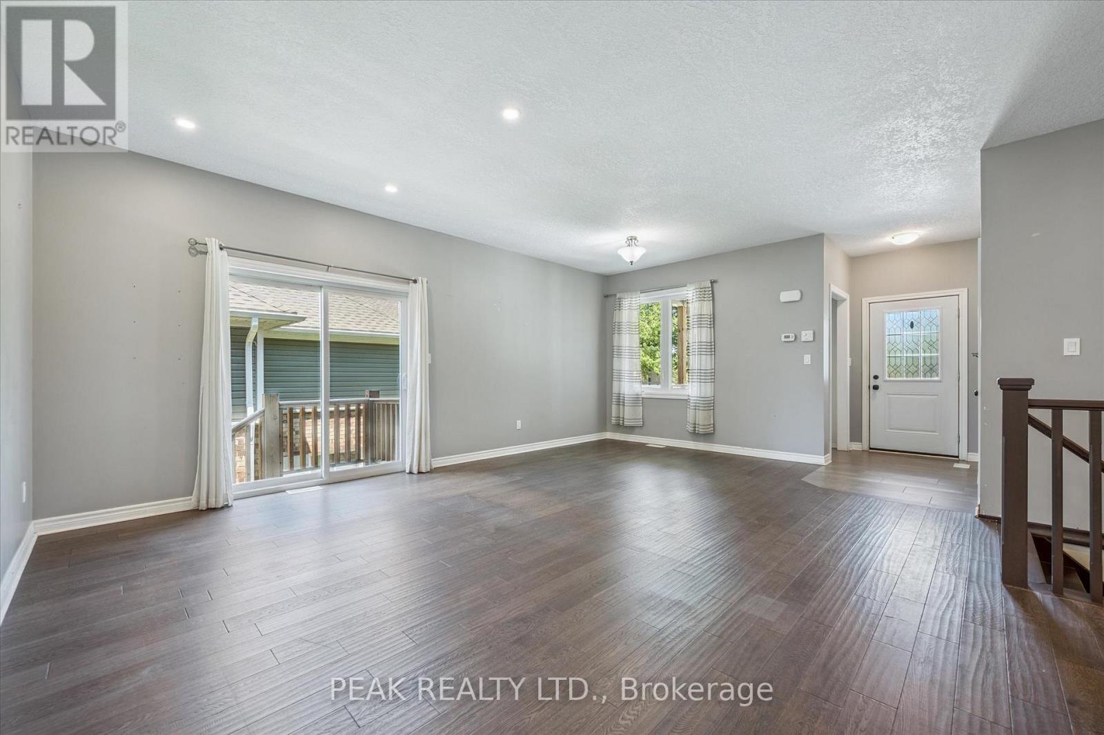 22 Ann Street S, Minto, Ontario  N0G 1M0 - Photo 7 - X12501008