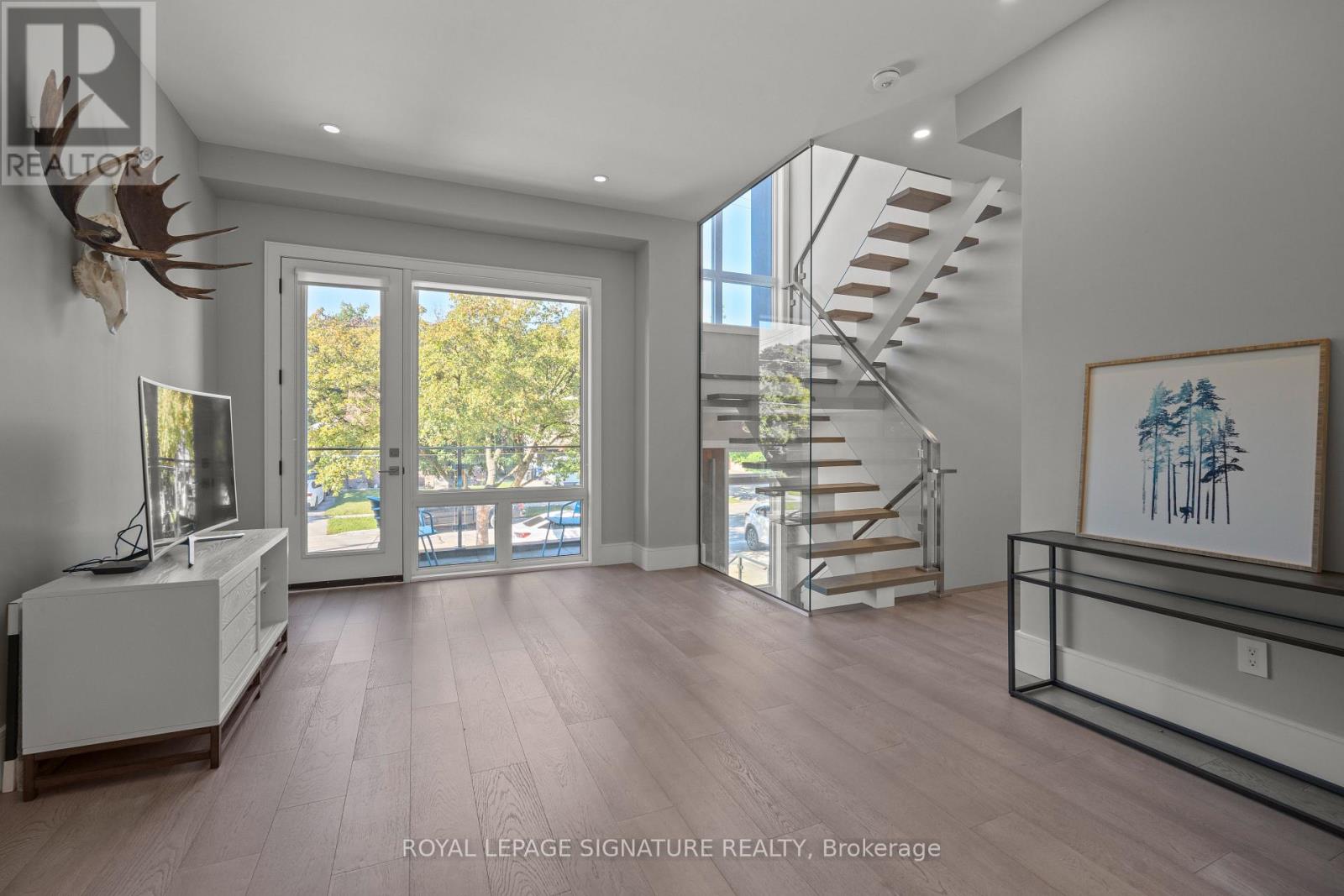 425b Valermo Drive, Toronto, Ontario  M8W 2M2 - Photo 16 - W12501024