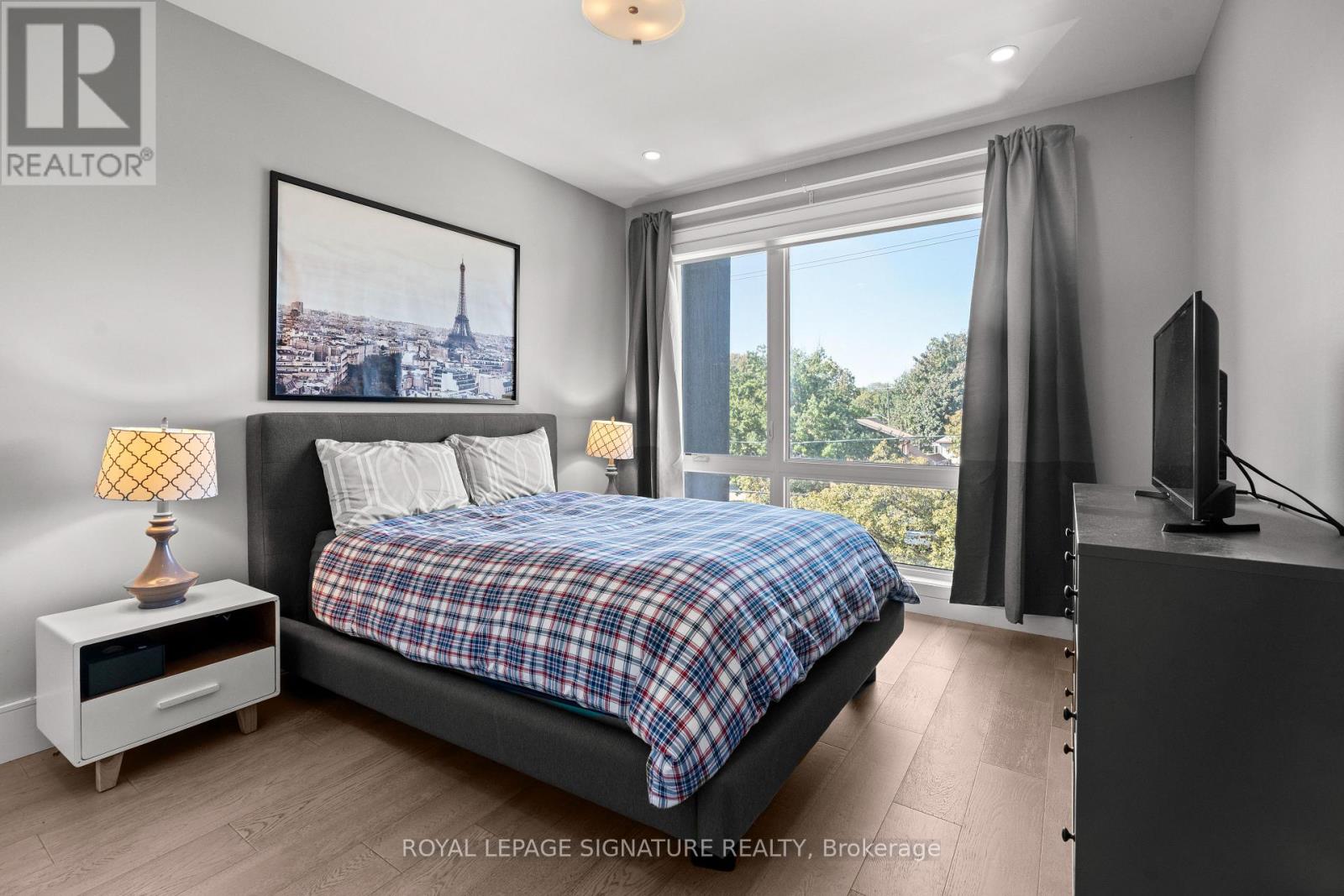 425b Valermo Drive, Toronto, Ontario  M8W 2M2 - Photo 19 - W12501024