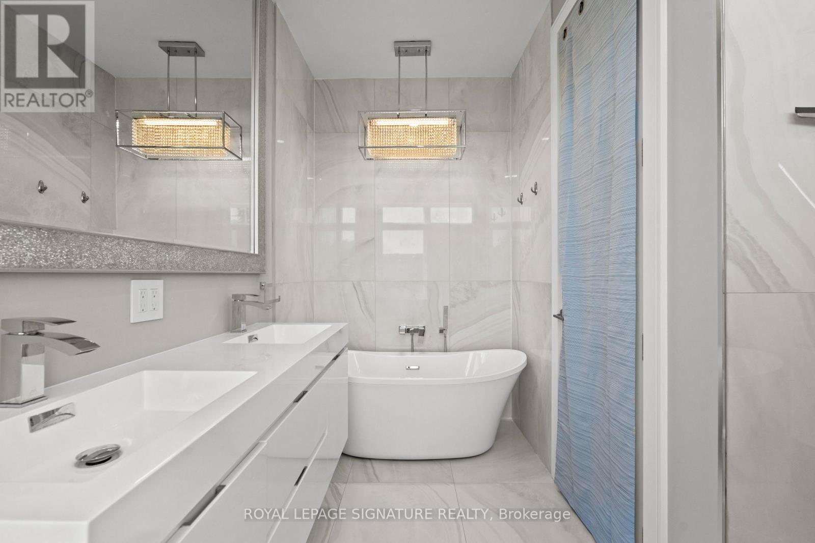 425b Valermo Drive, Toronto, Ontario  M8W 2M2 - Photo 25 - W12501024