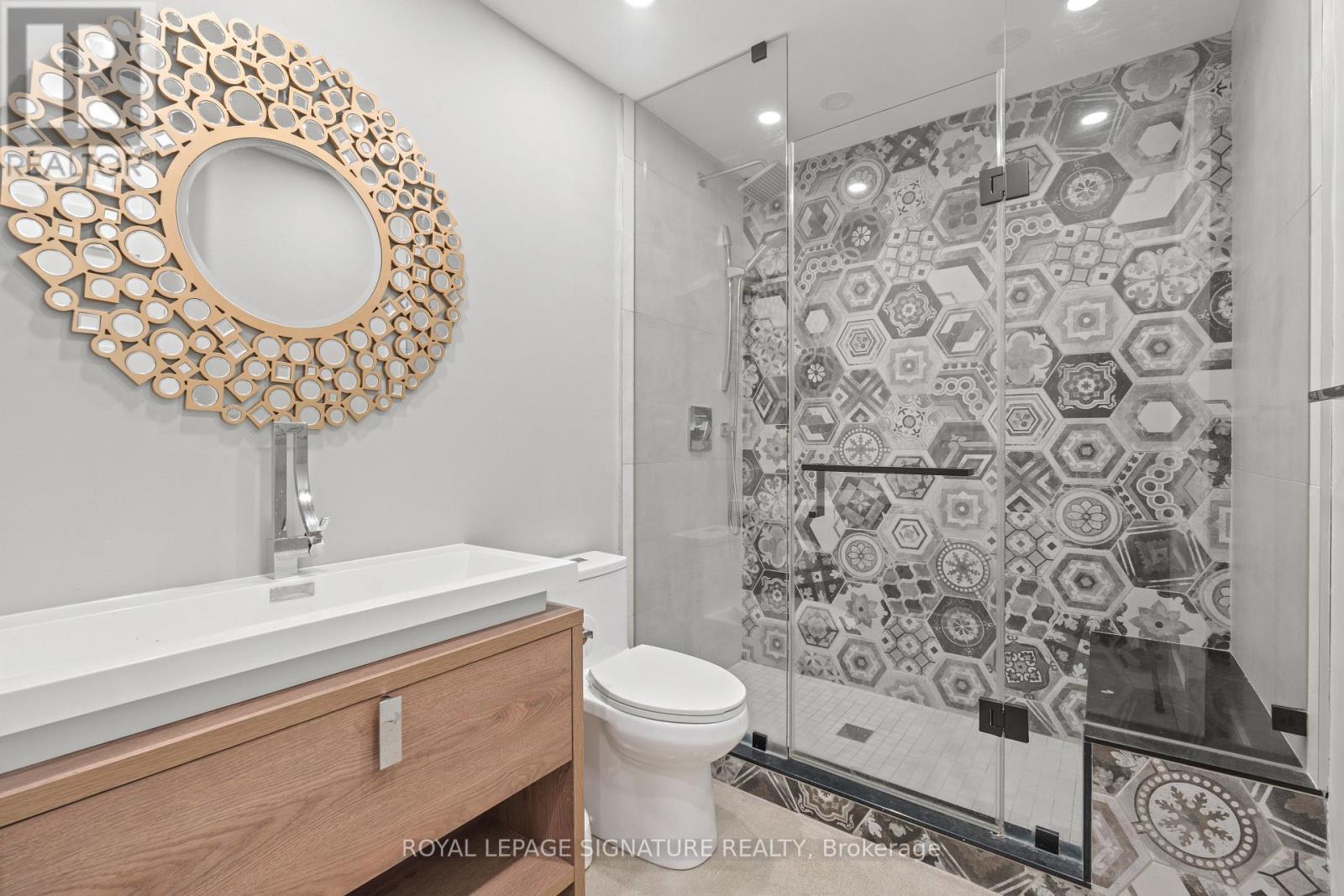 425b Valermo Drive, Toronto, Ontario  M8W 2M2 - Photo 32 - W12501024