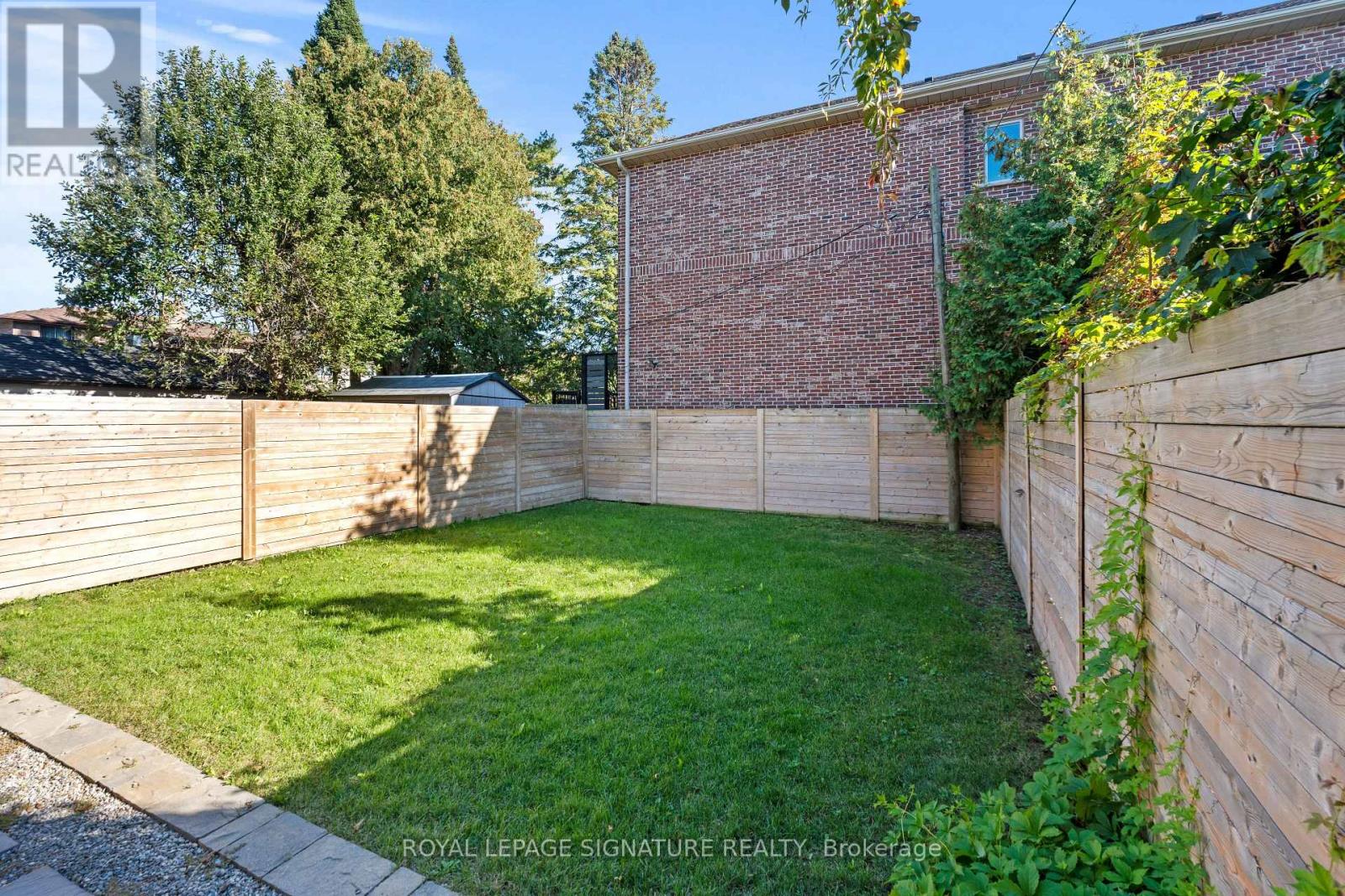 425b Valermo Drive, Toronto, Ontario  M8W 2M2 - Photo 33 - W12501024