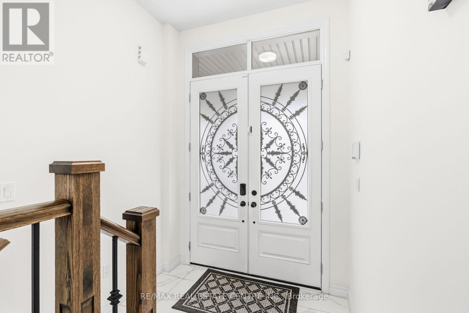 488 Parent Place Street, Milton, Ontario  L9E 1L4 - Photo 10 - W12501038