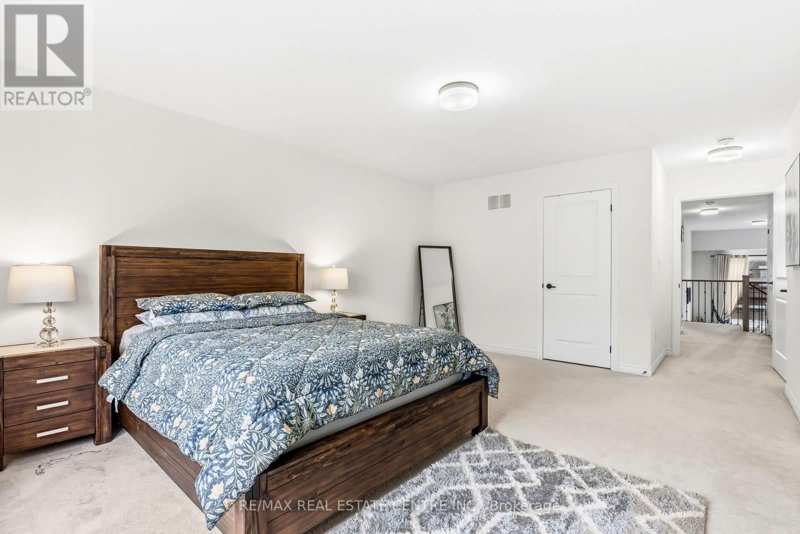 488 Parent Place Street, Milton, Ontario  L9E 1L4 - Photo 25 - W12501038