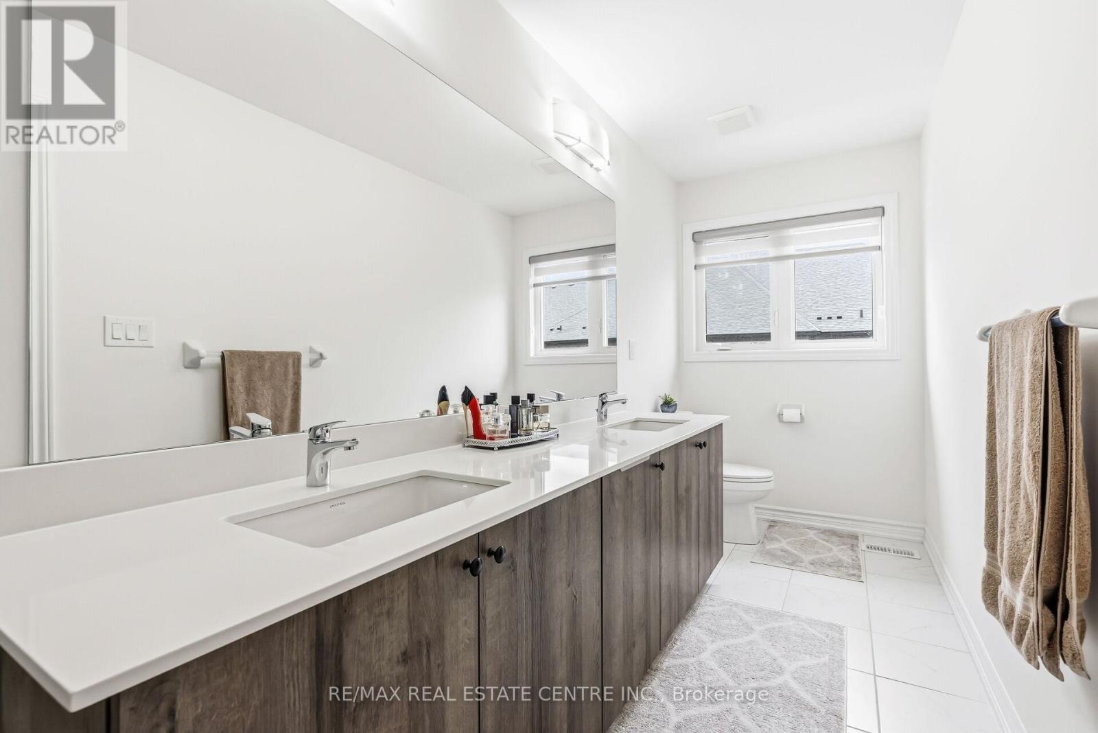 488 Parent Place Street, Milton, Ontario  L9E 1L4 - Photo 26 - W12501038