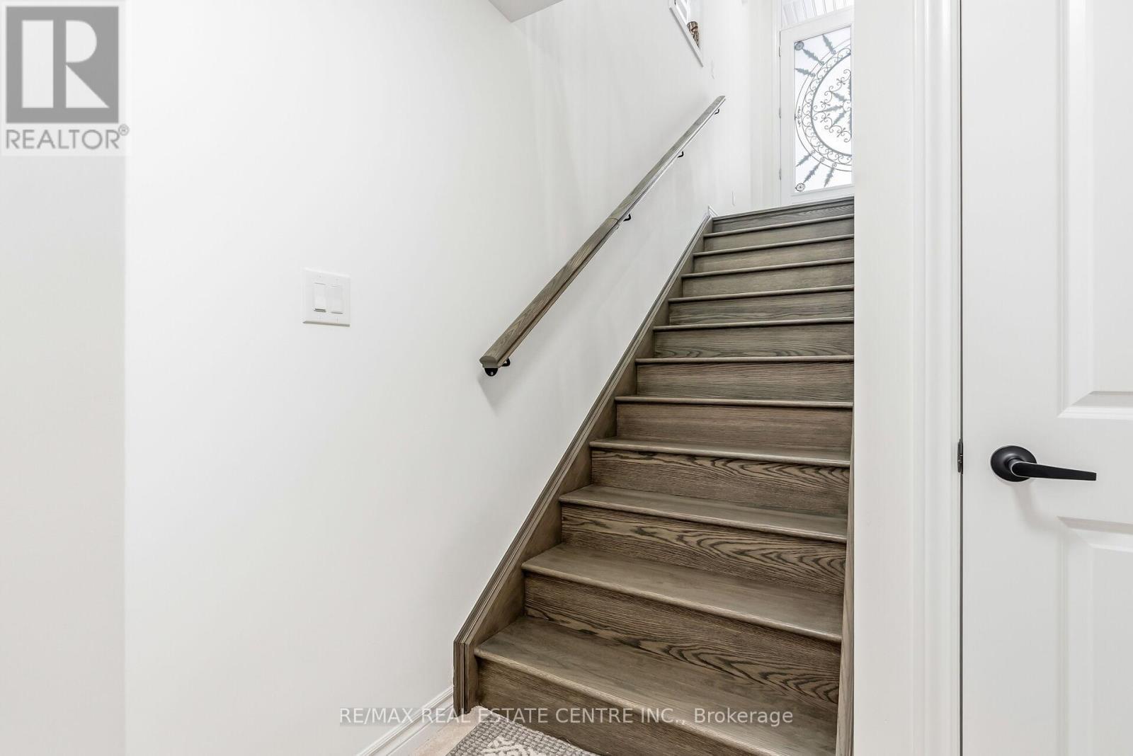 488 Parent Place Street, Milton, Ontario  L9E 1L4 - Photo 33 - W12501038