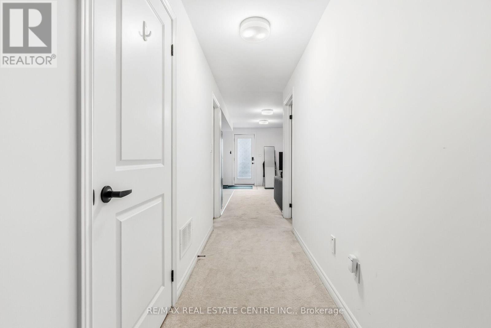 488 Parent Place Street, Milton, Ontario  L9E 1L4 - Photo 34 - W12501038