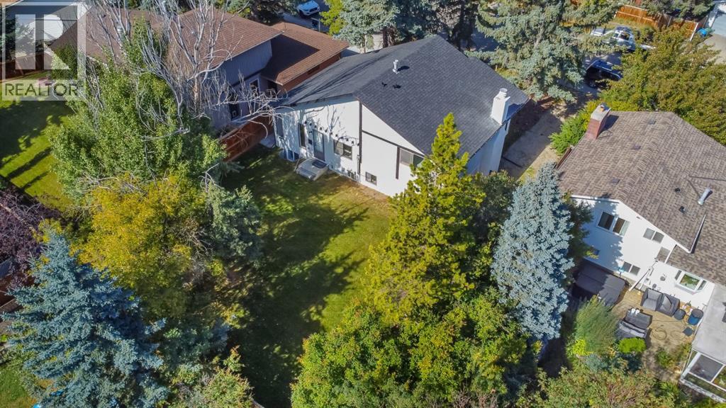 208 Cedarille Green Sw, Calgary, Alberta  T2W 2H4 - Photo 34 - A2260448