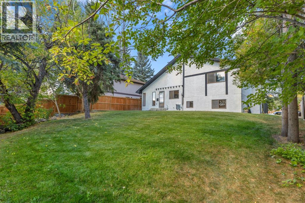 208 Cedarille Green Sw, Calgary, Alberta  T2W 2H4 - Photo 2 - A2260448