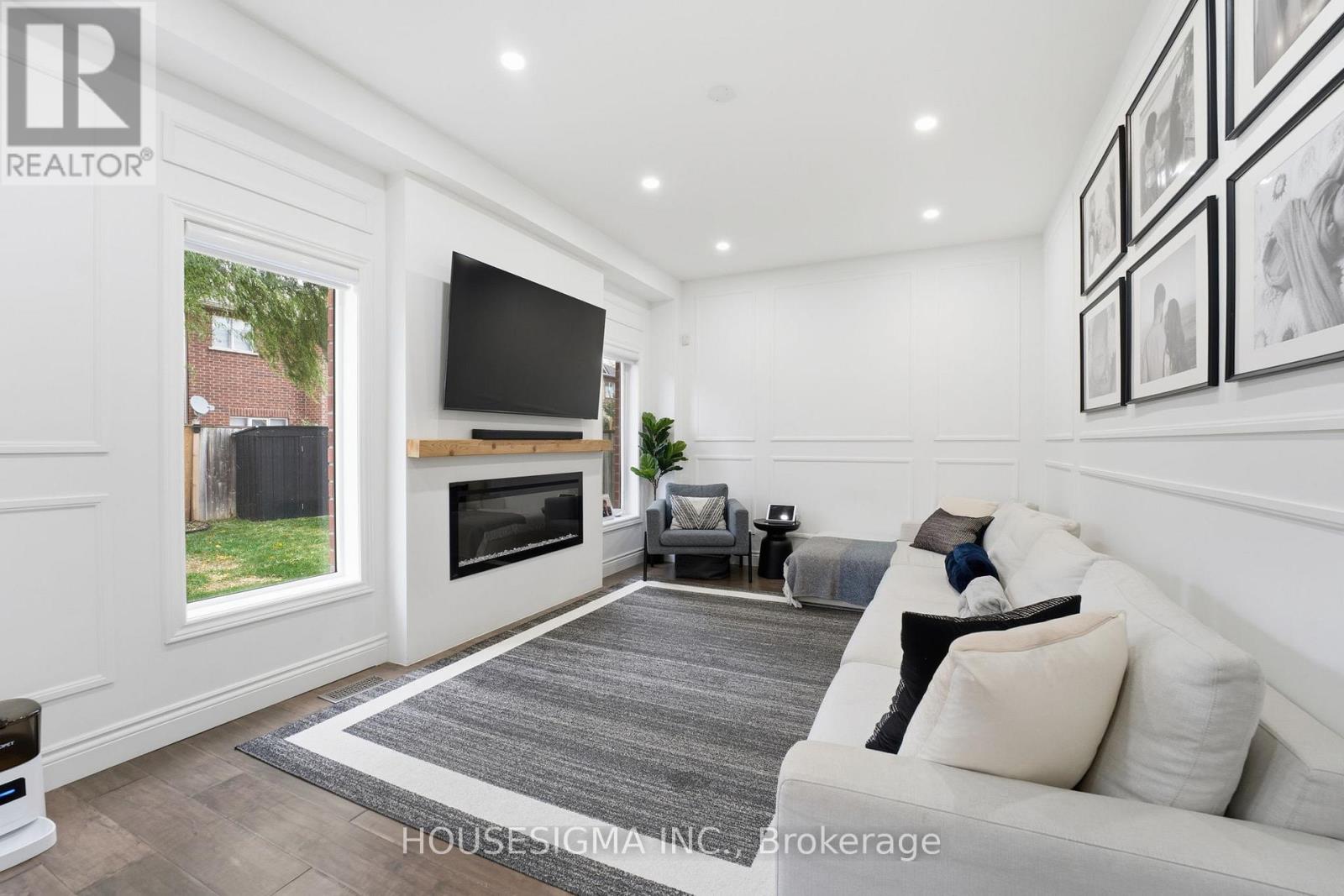 92 Glenmeadow Crescent, Hamilton, Ontario  L8E 6C2 - Photo 12 - X12501018