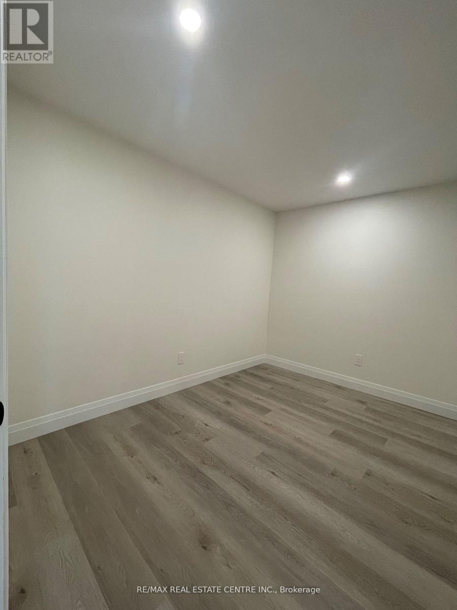 Lower - 63 Warren Trail, Welland, Ontario  L3B 0N8 - Photo 15 - X12501026