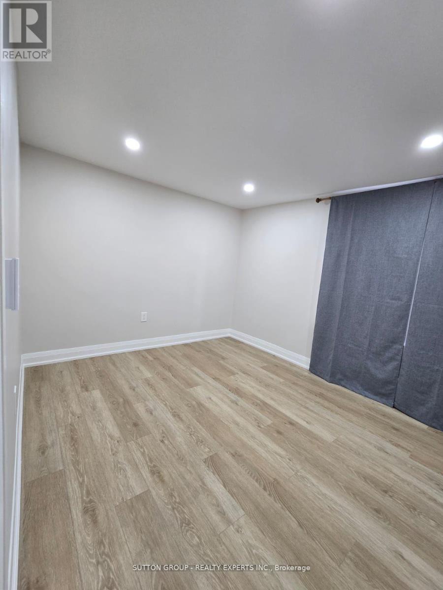 140 Napier Street, Sarnia, Ontario  N7T 6E6 - Photo 12 - X12501032